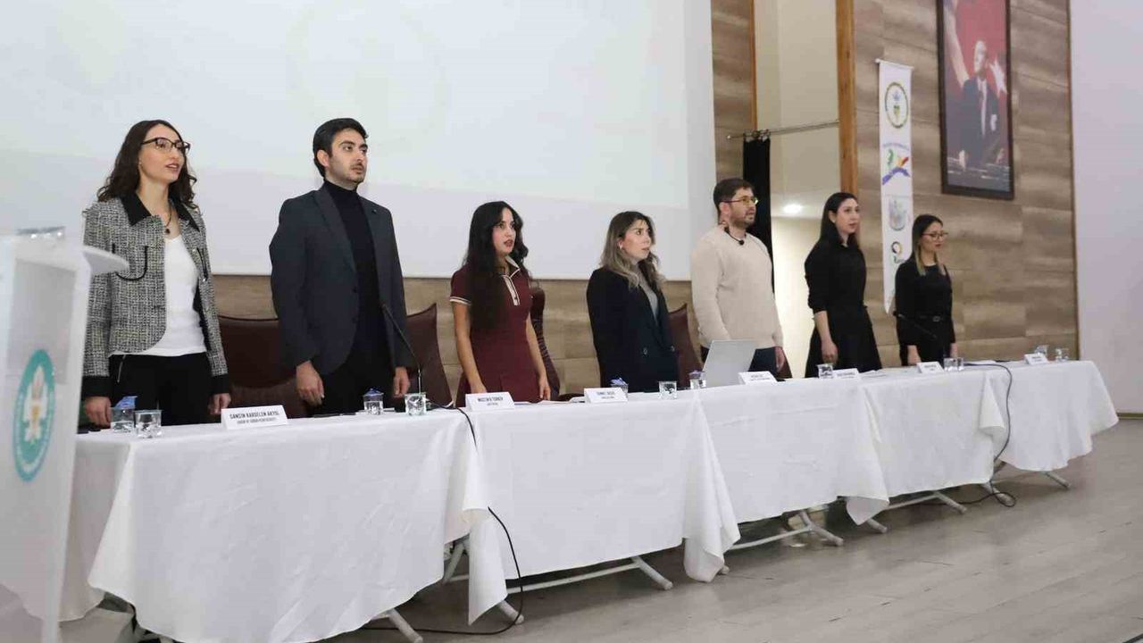 Alaşehir’de ’Otizm hakkında her şey’ çalıştayı düzenlendi