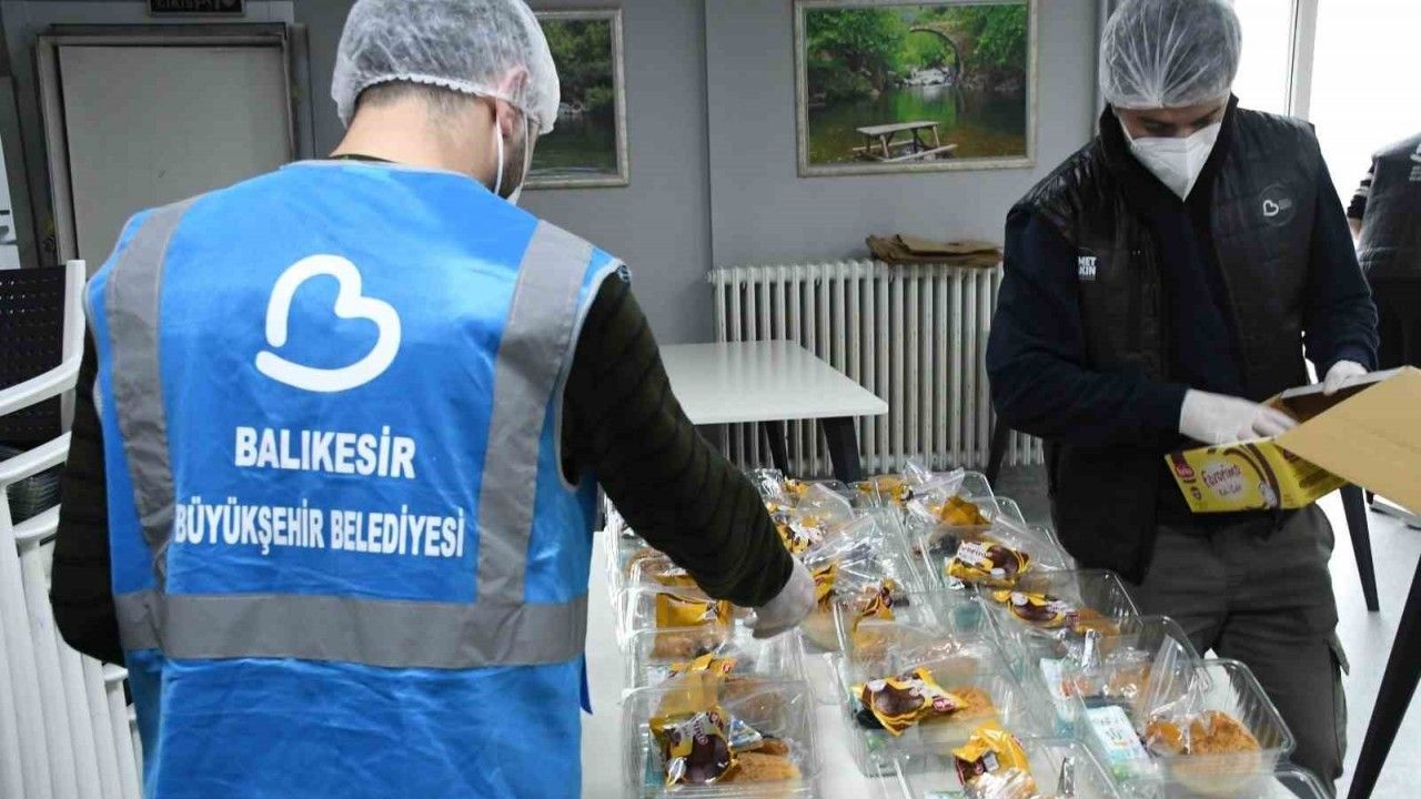 Başkan Akın: "Balıkesir’de hiçbir çocuk yatağa aç girmeyecek"