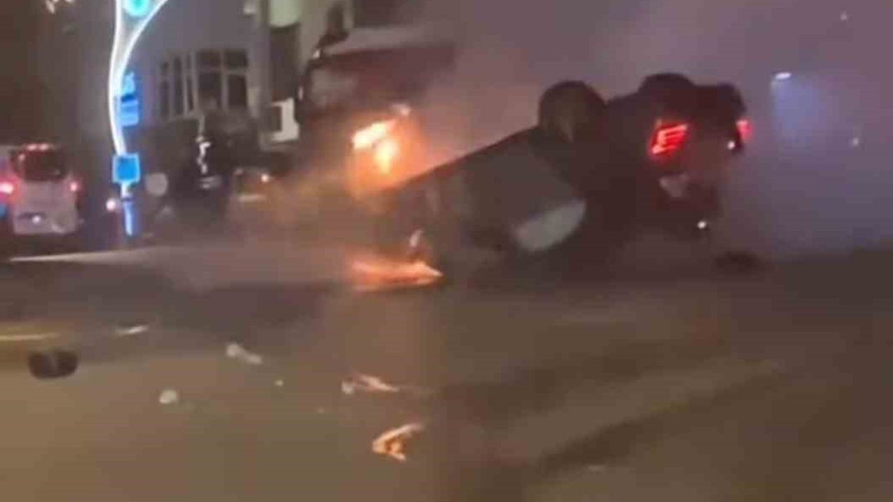 Takla atan Mercedes marka otomobil alev topuna döndü