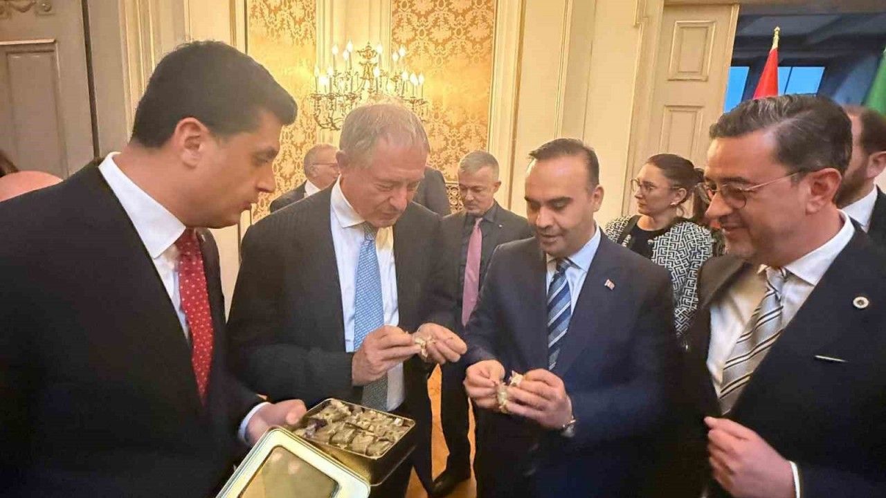 Tarihi Venedik Sarayında konuşan DSO Başkanı Kasapoğlu; "İtalya ile ortak projeler geliştirmeyi hedefliyoruz"