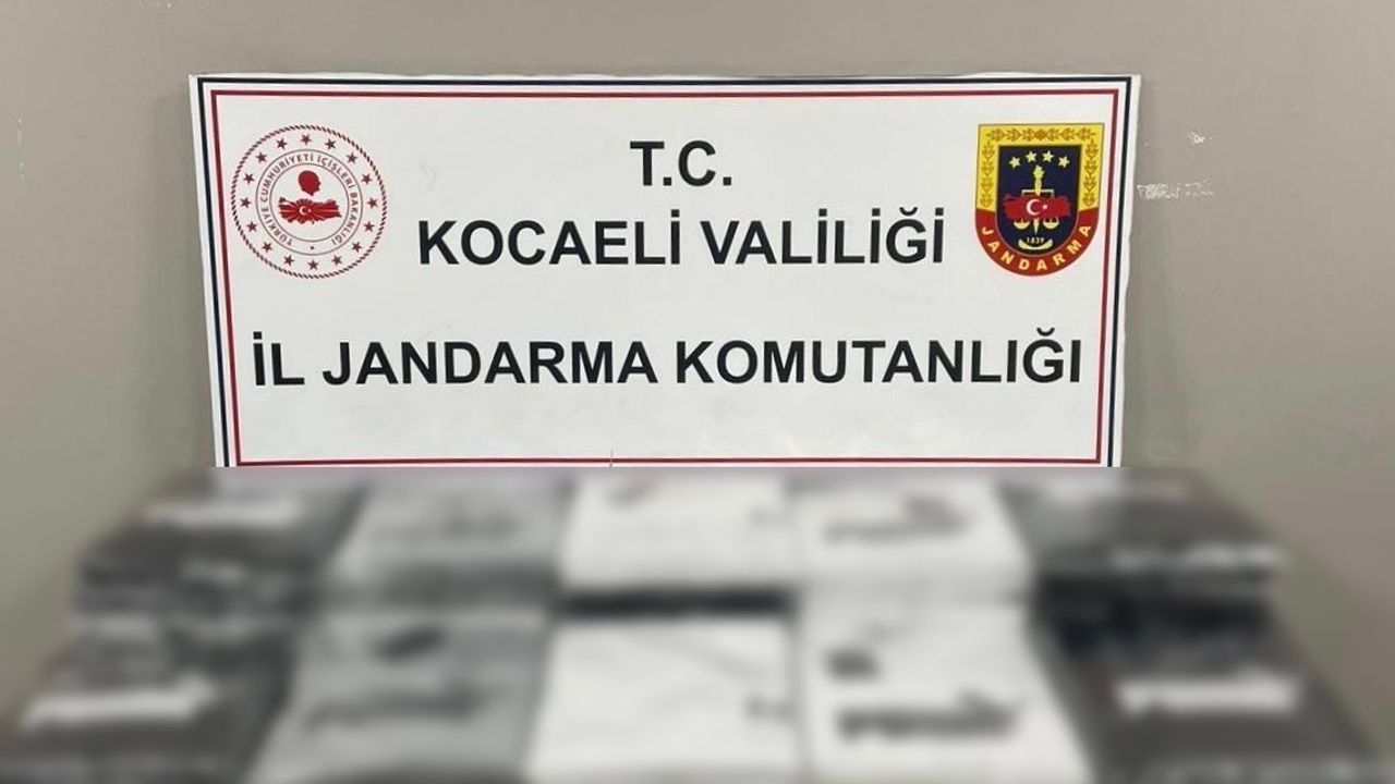 Ünlü markalara ait sahte bin 500 giyim malzemesi ele geçirildi