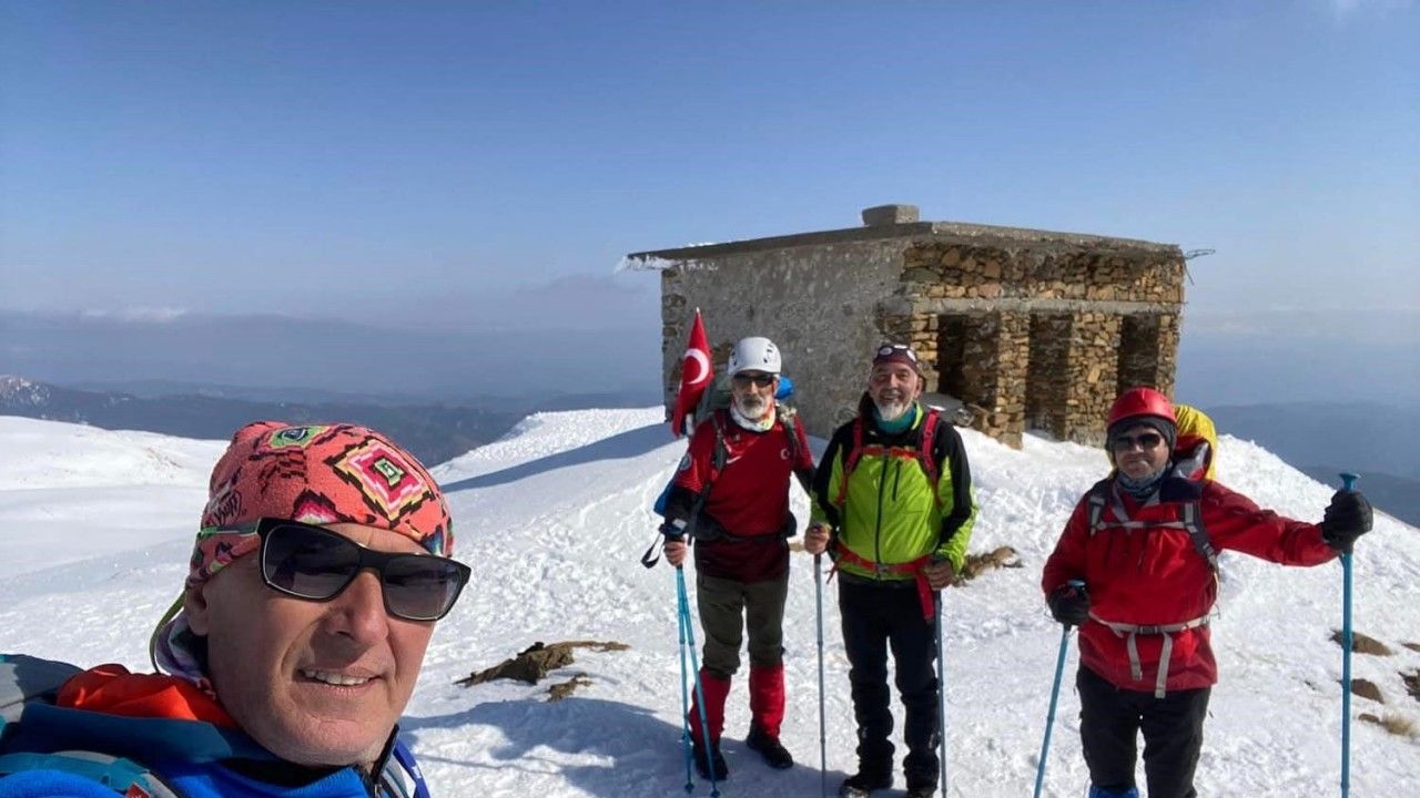 Yatağanlı dağcılar Sandras Dağı’nda zirve yaptı