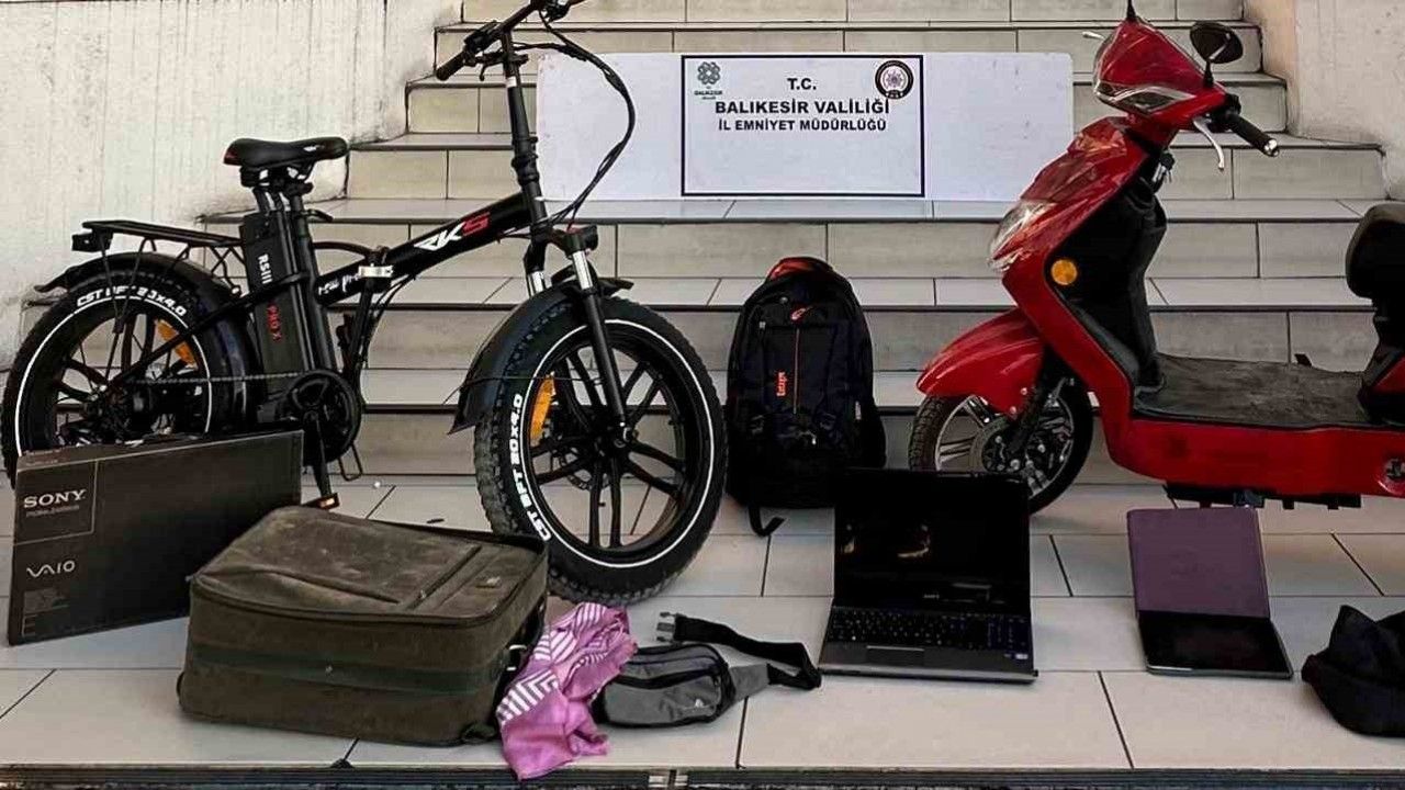 Ayvalık’ta 3 ev ve bir resmi kuruma dadanan hırsız polisten kaçamadı