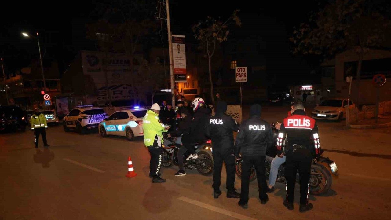 Elazığ Valisi Hatipoğlu, asayiş uygulamasına katıldı