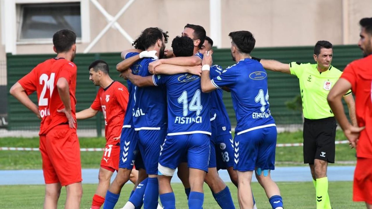 Türkiye 3. Lig: İzmir Çoruhluspor: 1 - Erciyes 38 FK: 1