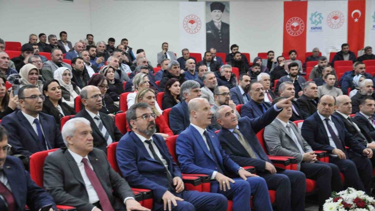YÖK Başkanı Özvar, Kars’ta Yetiştirici Eğitimi Çalıştayı’na katıldı