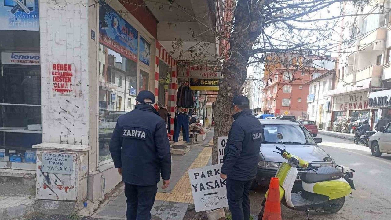 Çorum Belediyesi ’sarı çizgi’leri işgal eden işletmelere geçit verimiyor