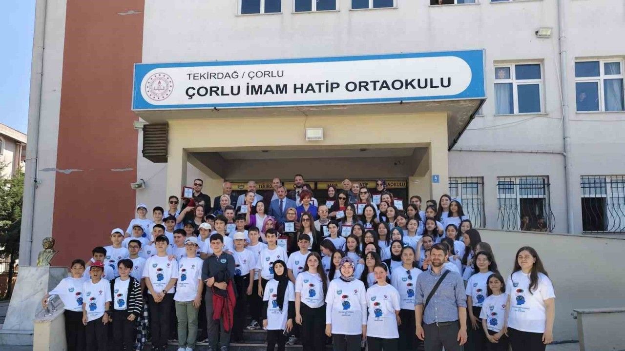 Çorlu İmam Hatip Ortaokulu’ndan Bilim Fuarı