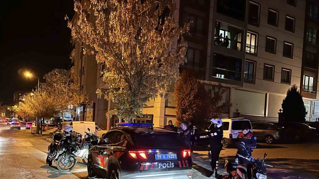 Zehir taciri polisten kaçarken kaza yaptı: Üzerinden uyuşturucu çıkan şahıs tutuklandı