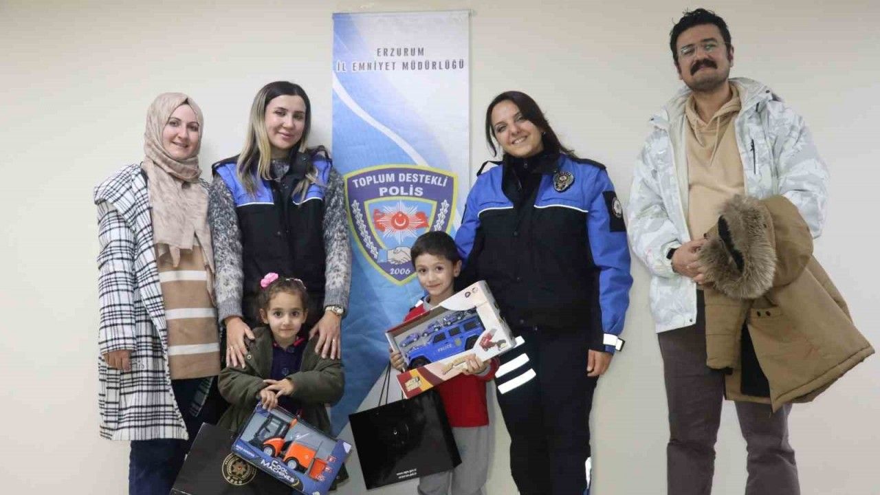 Kaybolan oyuncağı için polisten yardım istedi