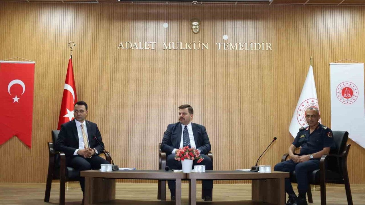 Tarsus'ta adli soruşturmalar için koordinasyon toplantısı düzenlendi