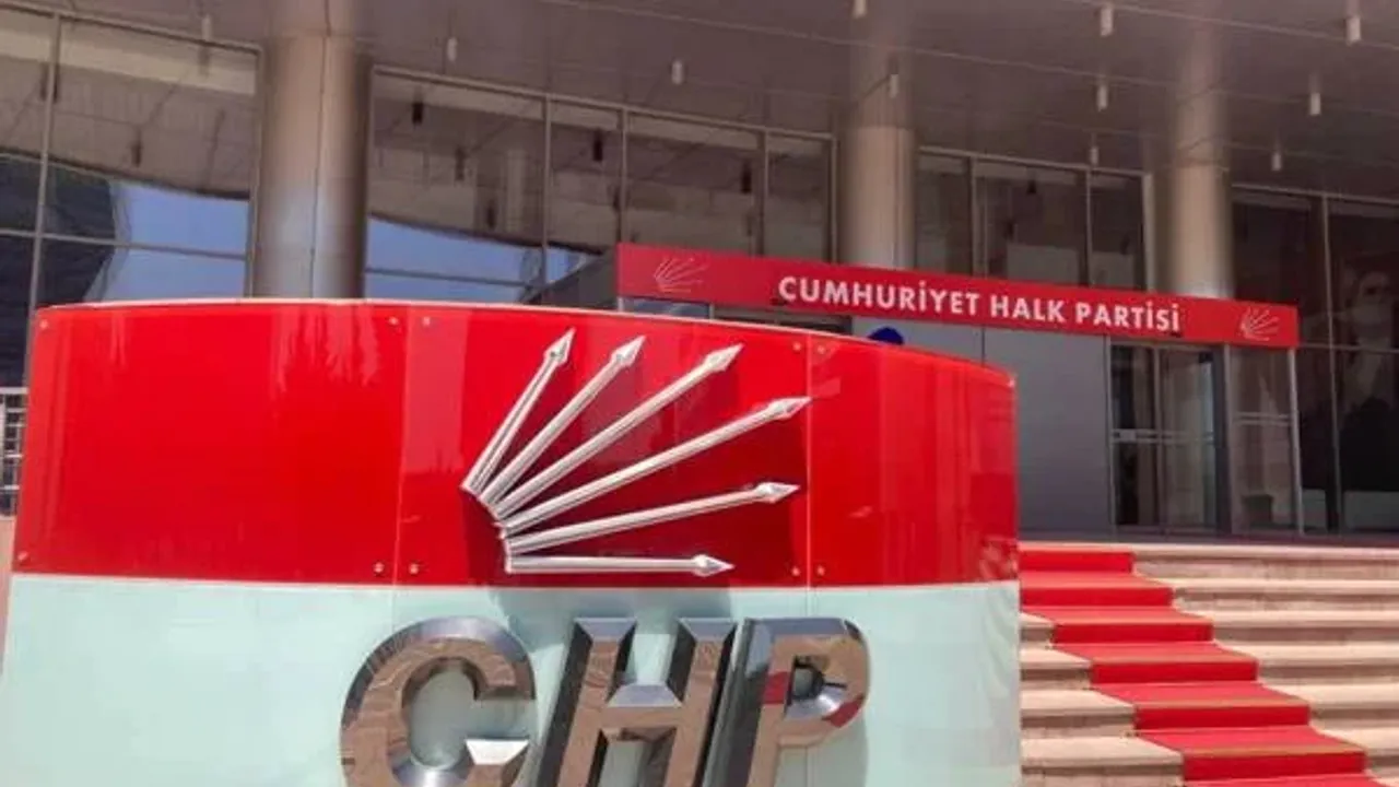 CHP kurultay davası ertelendi