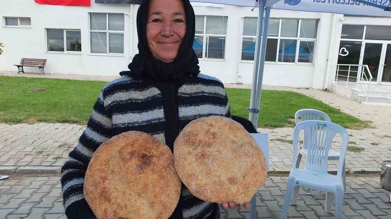 Balıkesir'de Fatma hanım asırlık seferberlik çöreğini yaşatıyor