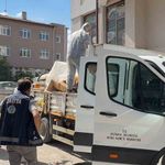 Kütahya'da emekli profesörün iki dairesinden tonlarca eşya ve çöp çıktı