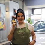 Sekreter olarak başladığı oto kaplama sektöründe kendi işinin patronu oldu