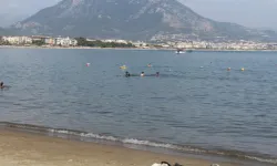 Alanya'da sıcaklık araç termometresinde 50 dereceye ulaştı