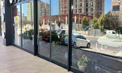 Beylikdüzü’nde önce tehdit ettiler ardından 2 kez galeriyi kurşunladılar