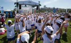 İstanbul’da yüzlerce çocuk ve milli sporcular Olimpik Gün’ü kutladı