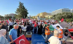 Kuşadası’nda halk Filistin'in özgürlüğü için yollara döküldü