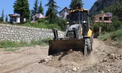 Toroslar’da yayla yolları bakımdan geçiyor