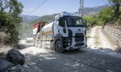 Mersin'de kırsal mahallelerde yol yapım çalışmaları sürüyor