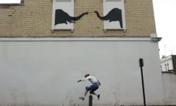 Banksy durmuyor, 3 gün 3 eser