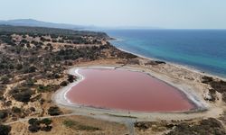 2 bin yıllık antik liman kalpli pembe göle dönüştü