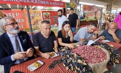 En hızlı baklava yeme yarışmasında birinci oldu: Bir tepsi baklavayı kaptı