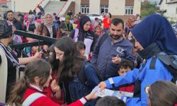 Kars’ta polis öğrencileri bilgilendirdi