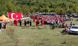 Köy yollarının asfaltlanmasını mehter takımıyla kutladılar