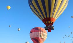 Sıcak hava balonları Türk Bayrakları ile havalandı