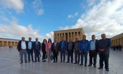 Manisalı muhtarlar Anıtkabir’deki törenlere katıldı