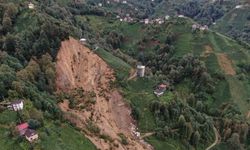 Rize’de heyelanın yaşandığı alan havadan görüntülendi