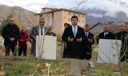 Hakkari’de vefat eden öğretmenler unutulmadı