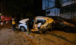 Sakarya'da ambulans ve üç aracın karıştığı zincirleme kaza kamerada: 1 ölü, 3 yaralı