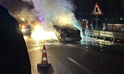 Ankara'da takla atan araç alevlere teslim oldu: 2 yaralı