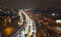 İstanbul’da yağışla birlikte trafik yoğunluğu yüzde 90’a yaklaştı