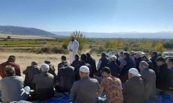 Manisa’da vatandaşlar yağmur duasına çıktı