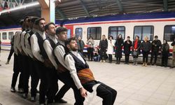 Masalsı yolculuğun treni Sivas’a vardı, yolcular halayla karşılandı