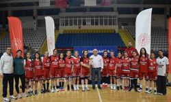 U-14 Kızlar Basketbol müsabakaları sona erdi