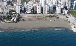 Mersin'de deniz ve kumsal satışa çıkarıldı