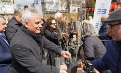 Edremit Belediyesi’nden Orman Haftası’nda ücretsiz fidan dağıtımı