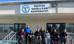 Engelleri çalışarak aşmak istiyorlar