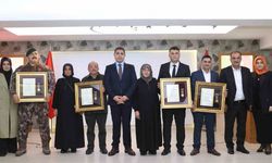Şahit aileleri ve gazilere devlet övünç madalyası verildi