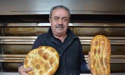 Yarım asırdır Ramazan pidesi yapıyor