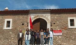 Kuşadası’ndan gelen öğrenciler Nasuh Paşa Külliyesi’nde tarihi yolculuk yaptı