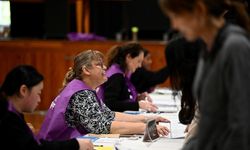 Avustralya halkı sandık başında