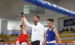 Bayburt’ta 850 sporcunun katıldığı boks şampiyonası başladı