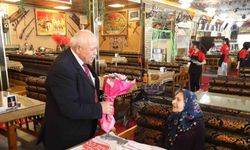 Eskişehirli çift 54 yıldır bütün zorlukları el ele atlatıp aşklarını ilk günkü gibi yaşıyor