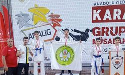Karateciler Denizli’den madalyalar ile döndü